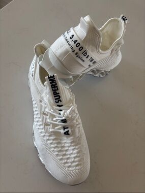 Men's White Athletic Knit Sneakers size 12